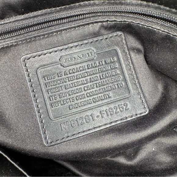 COACH Gallery Black Smooth Leather East West Tote Bag F19252 - Picture 8 of 9